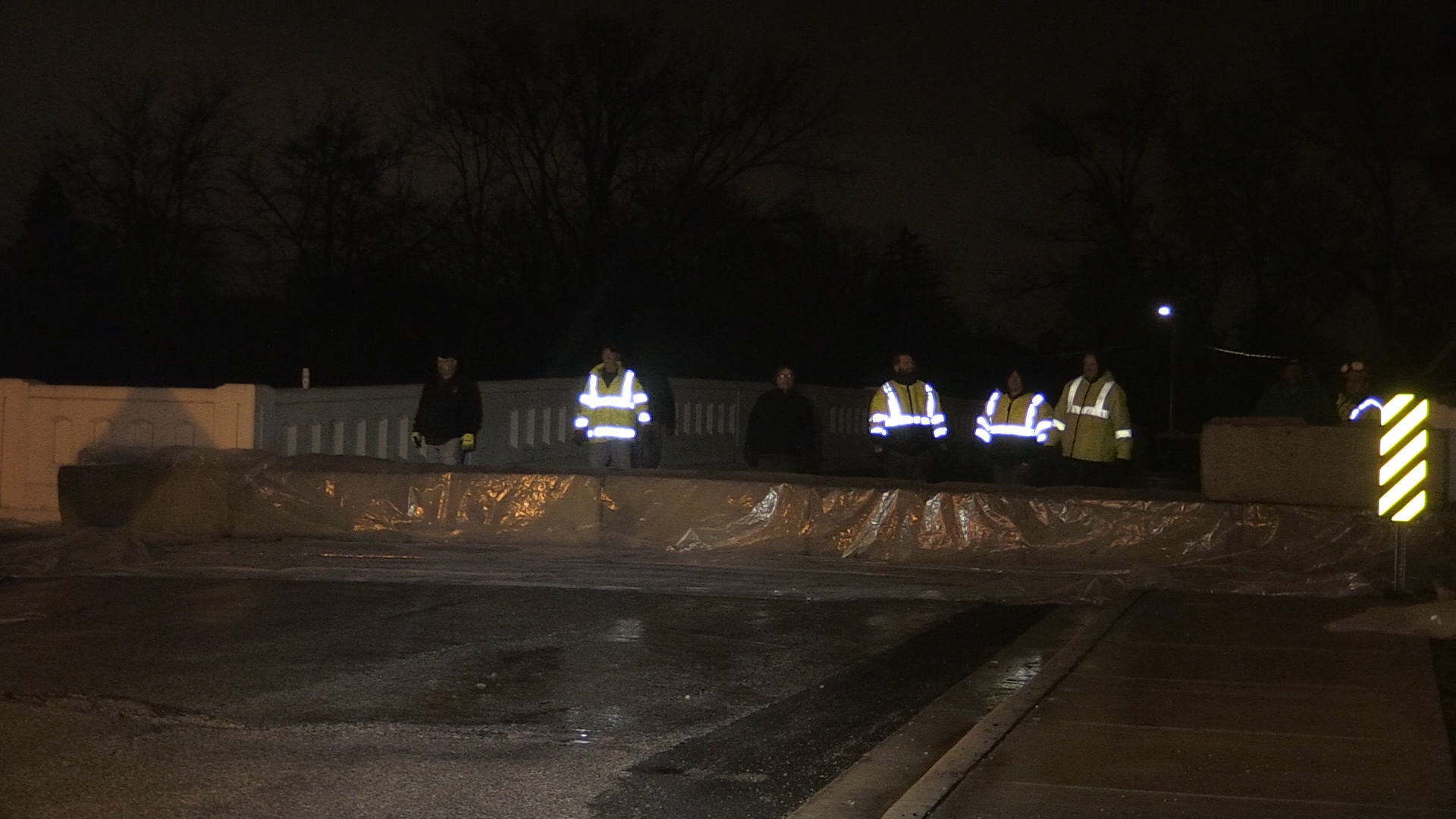 Communities along Little Calumet River brace for flooding; high water hampers travel